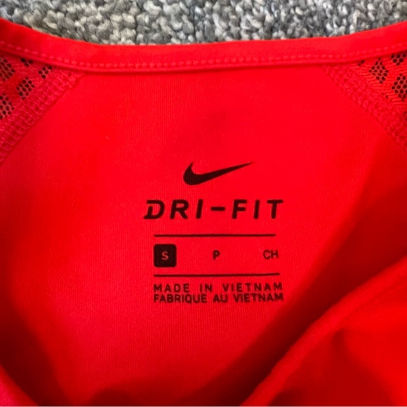 Nike red high neck crop top - Picture 7 of 9